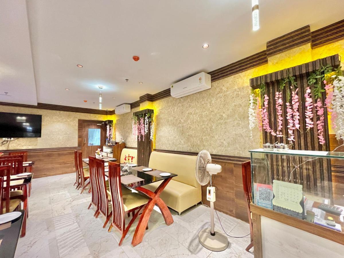 Hotel Ambika Palace