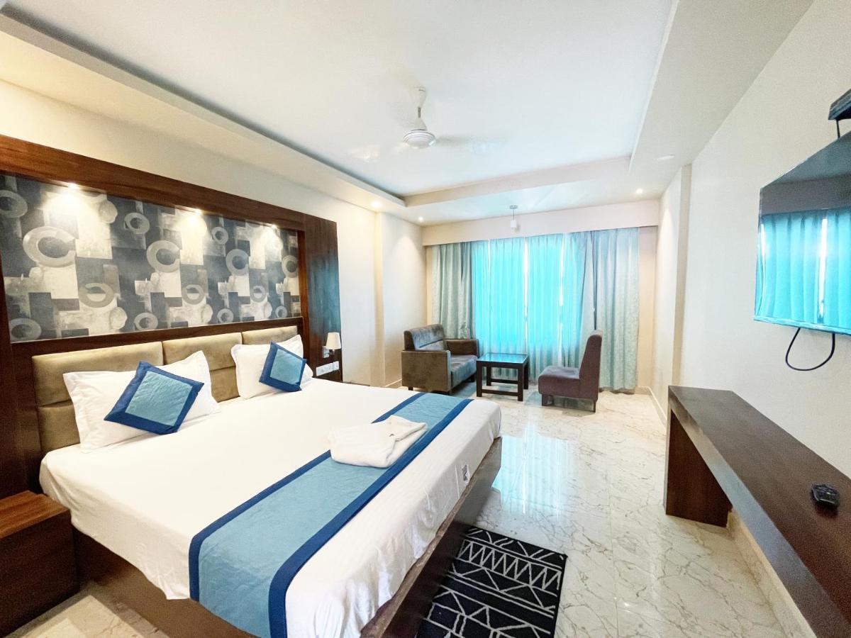 Hotel Ambika Palace