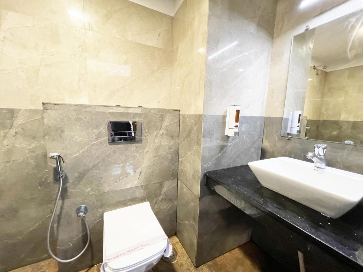 Ambika Palace Hotel 4*