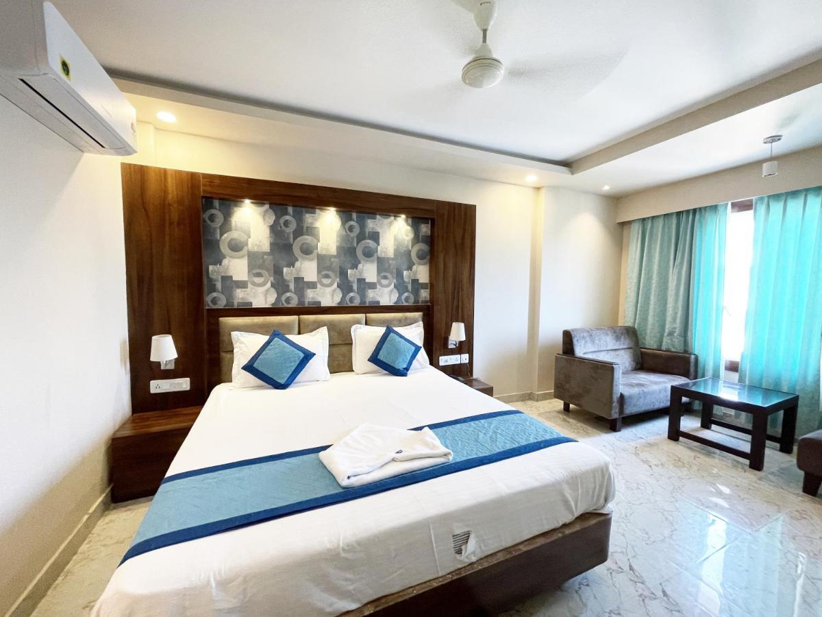 Ambika Palace 4*
